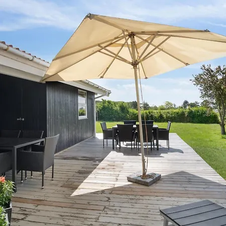 Isto - 250m From The Sea By Interhome *